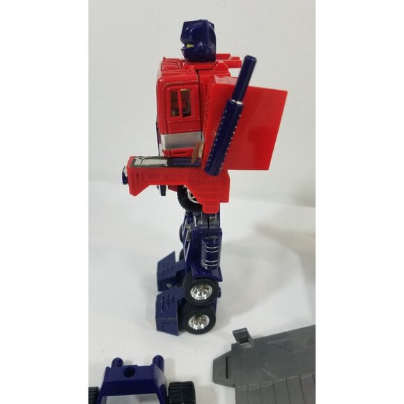 Hasbro Transformers G1 Optimus Prime Autobot 1984 Incomplete Action Figure Vtg - Picture 6 of 16